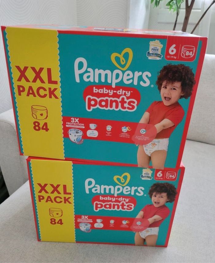 Lot 2 cartons Pampers plants taille 6