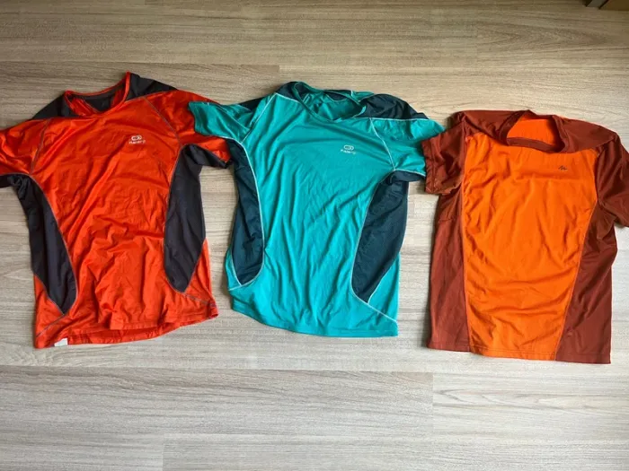 Lot 3 t-shirts running homme et un short