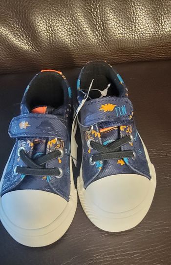 Baskets 22 Gémo  neuves