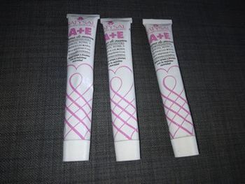 Lot 3 crèmes pour les mains neuf scellé