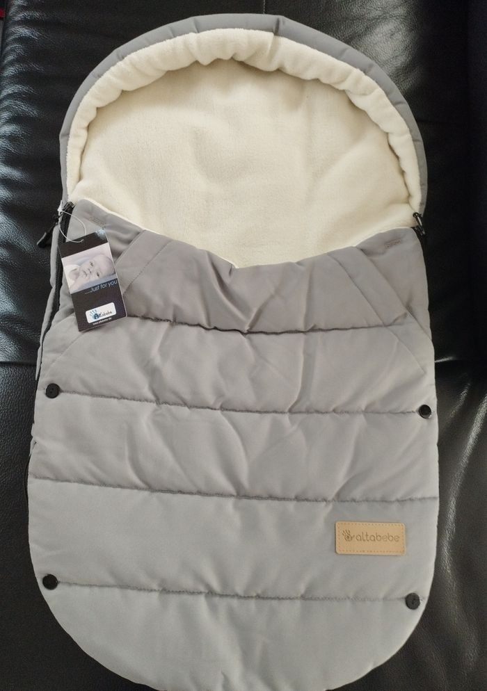 Chancelière D'hiver Altabebe AL2004P-78 Pour Siège Auto - Imperméable, Polaire, Gris/rose