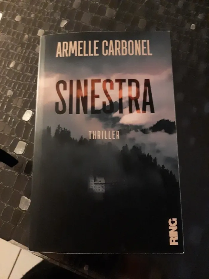 Sinestra de Armelle Carbonel