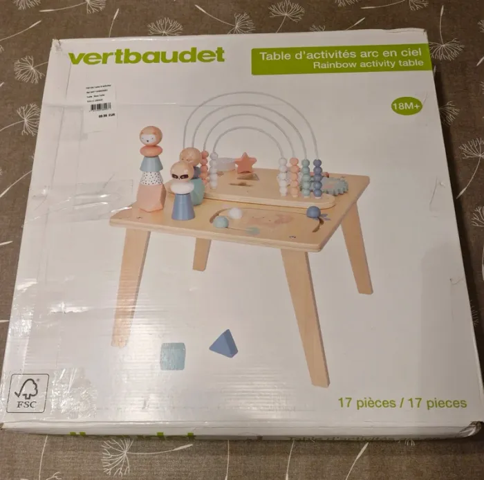 Table d'activité arc en ciel