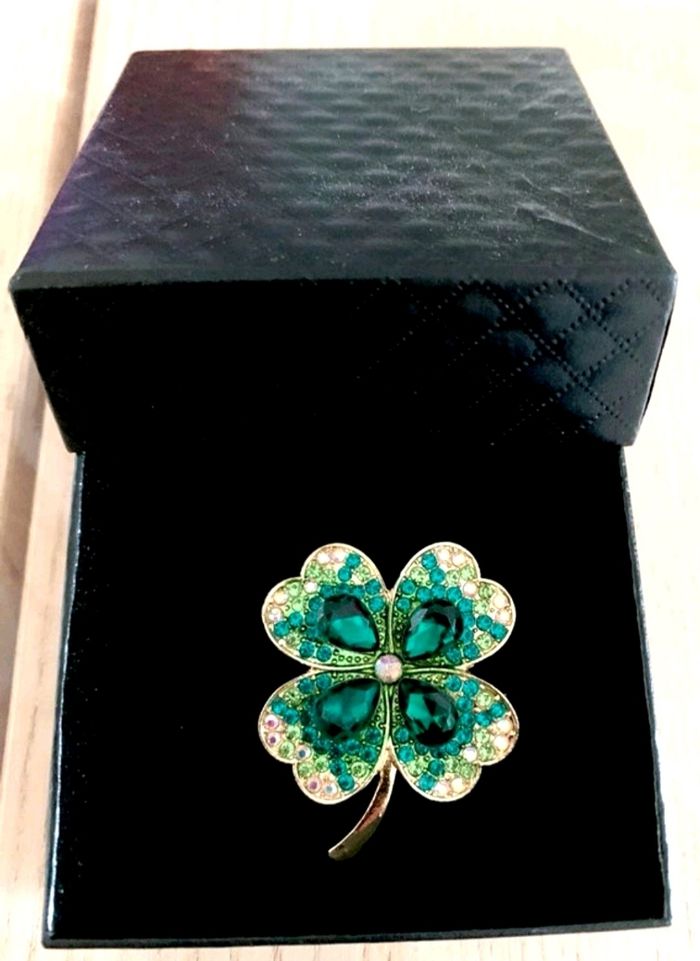Bijoux broche Porte Bonheur trèfle Clover 🍀 - photo numéro 2