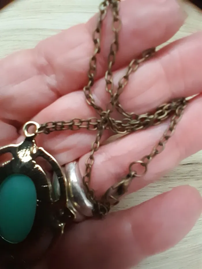 Collier camée Katherine 1864, dans Vampire diaries - photo numéro 6