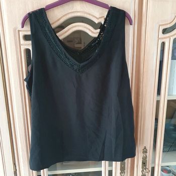 Caraco noir taille 3 (40) en V devant et derrière Breal