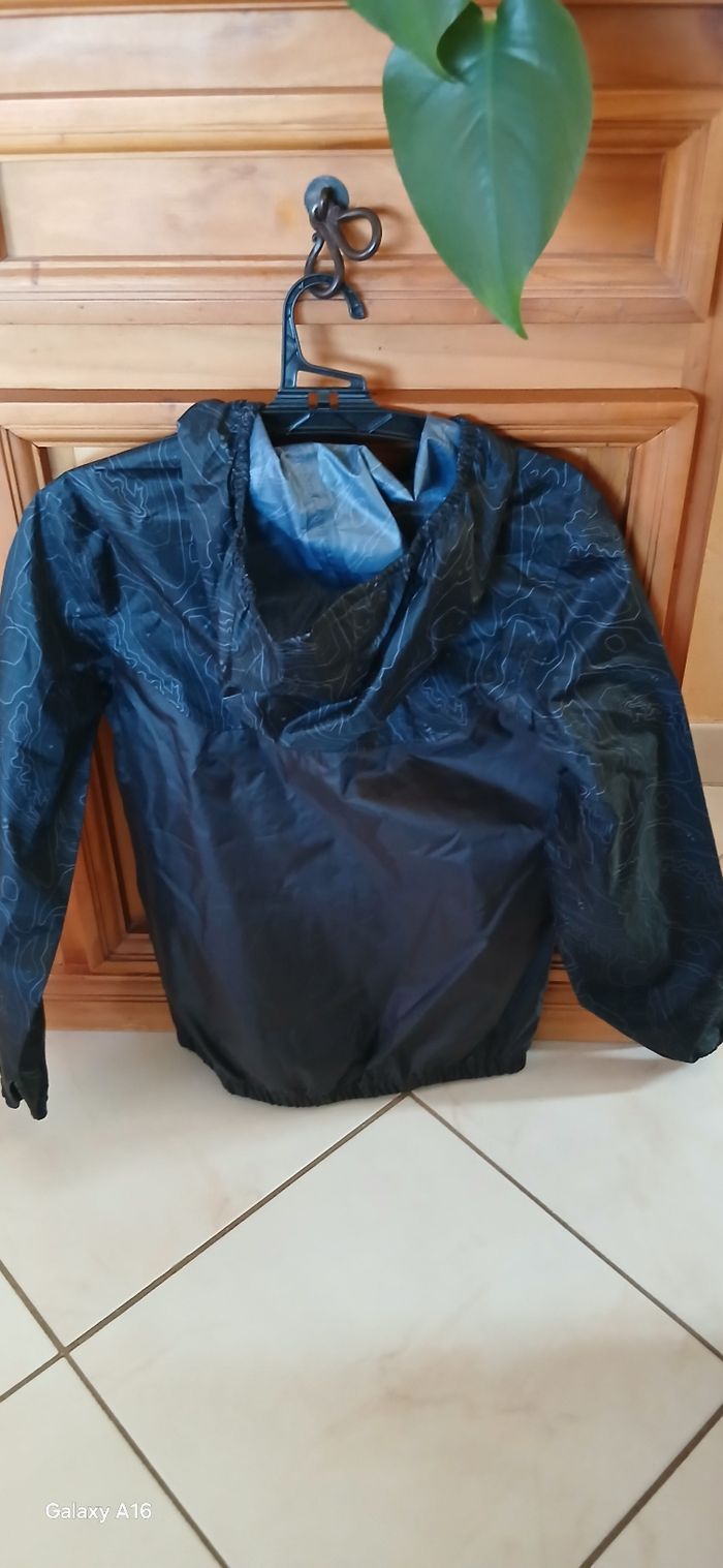 Veste imperméable taille 10/11 ans - photo numéro 2