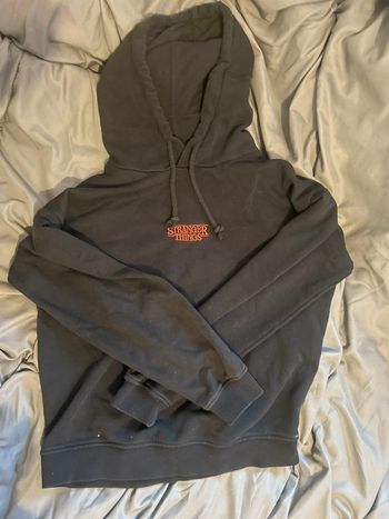 Pull à capuche Stranger Things – Hoodie confortable, parfait état