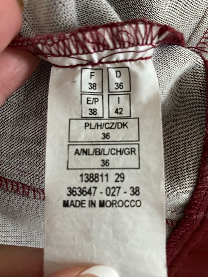 Veste rouge taille 38 très bon état - photo numéro 5