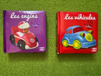 Lot de 2 livres à toucher véhicules