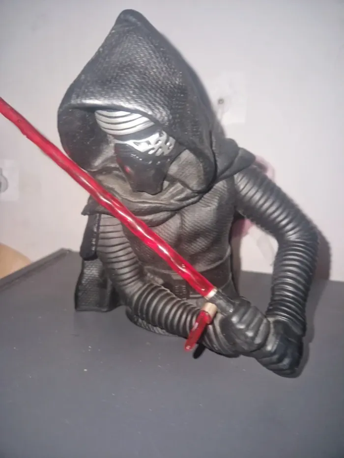 Tirelire kylo ren - photo numéro 2
