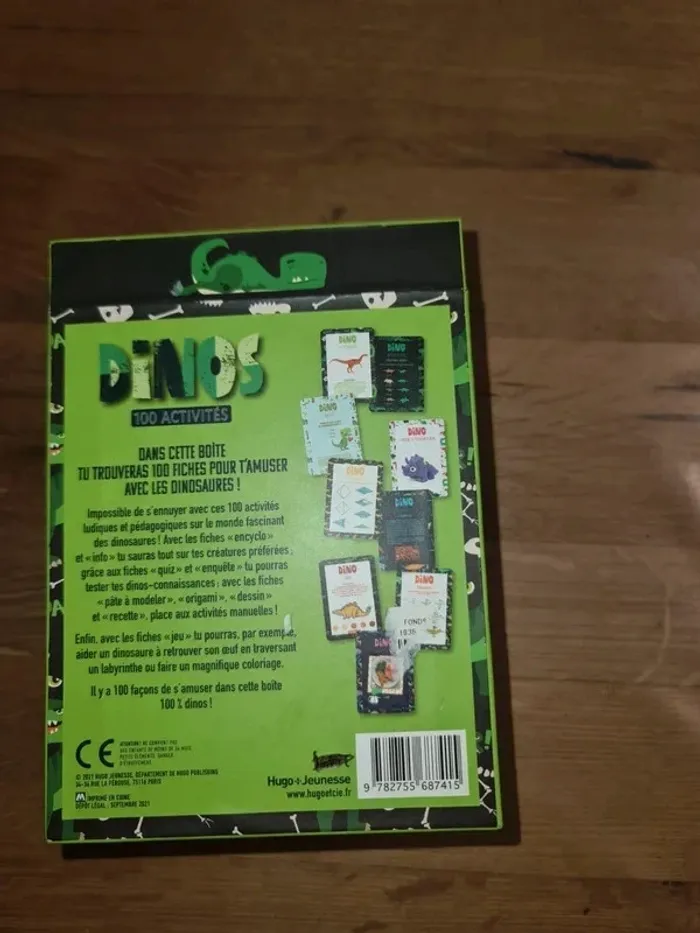 Proche du neuf Dinos 100 Activités des éditions Hugo Jeunesse, - photo numéro 3
