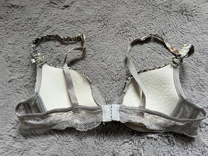 Soutien gorge - photo numéro 3