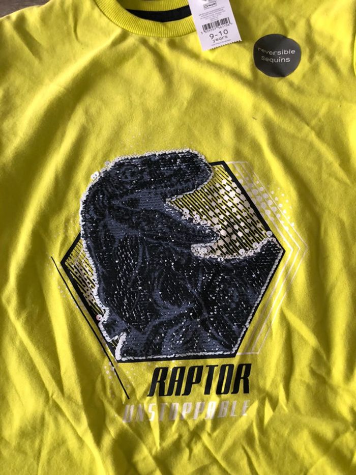 Tee-shirts neufs - photo numéro 4
