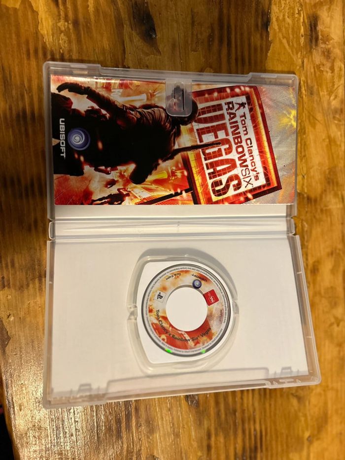 Pack 2 jeux PSP Tom Clancy’s Rainbow Six Vegas + Brothers in Arms D-Day – Très bon état - photo numéro 3