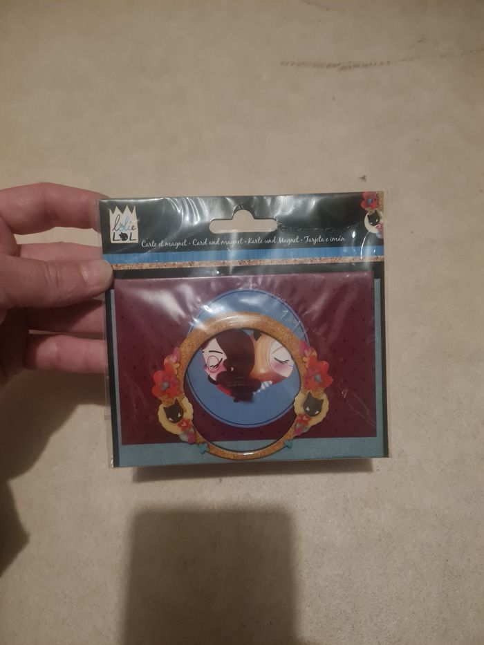 Carte et magnet