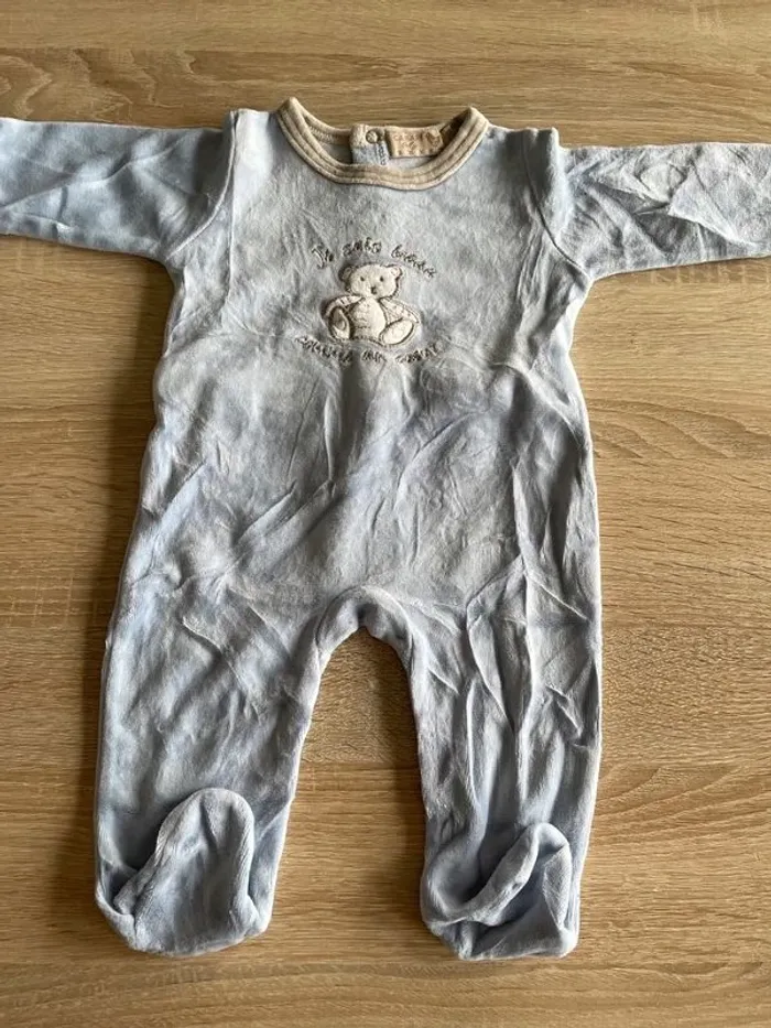Lot de 7 pyjama velours 3 mois - photo numéro 2
