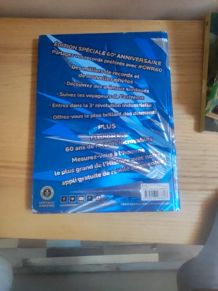 Livre Guinness des records 2015 - photo numéro 2