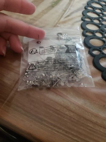 Attache boucle d oreille