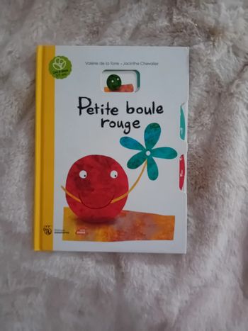Livre :"Petite boule rouge"
