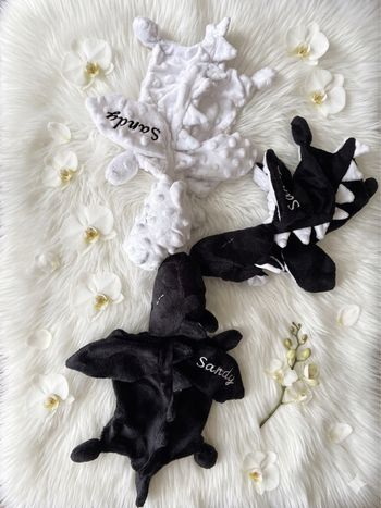 Doudou dragon brodé 