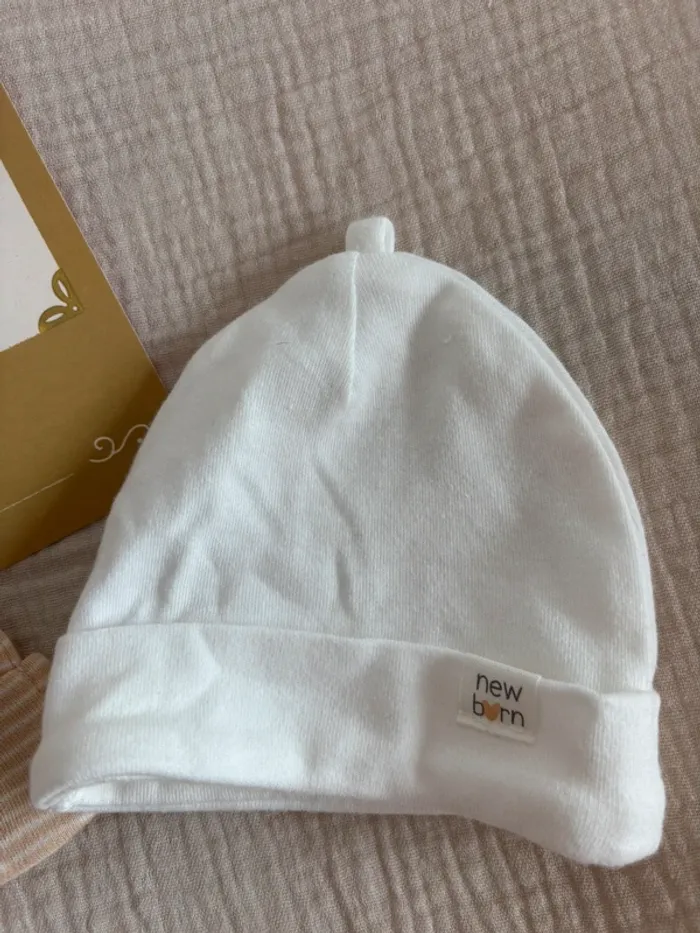 Lot deux bonnets nouveau né neufs - photo numéro 4