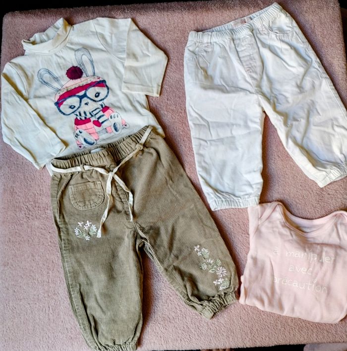 Lot de vêtements  fille 9 mois