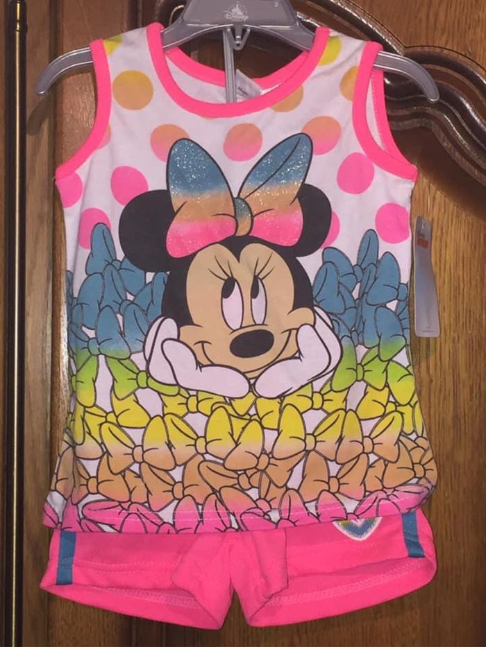 Tenue minnie Disney neuve 4 ans