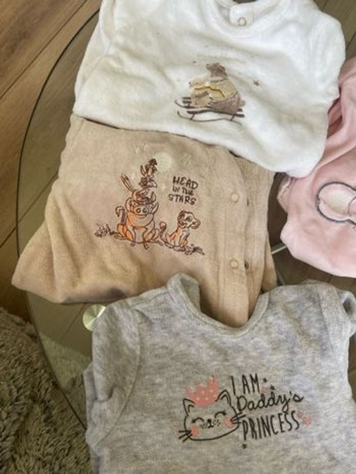 Pyjamas taille 1 mois - photo numéro 2