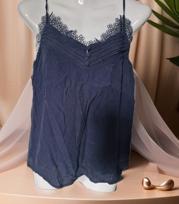 Superbe top style bustier, détails fine dentelle