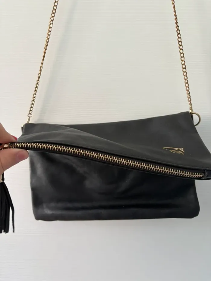 🔹 Sac noir avec bandoulière dorée – Chic et intemporel 🔹 - photo numéro 2