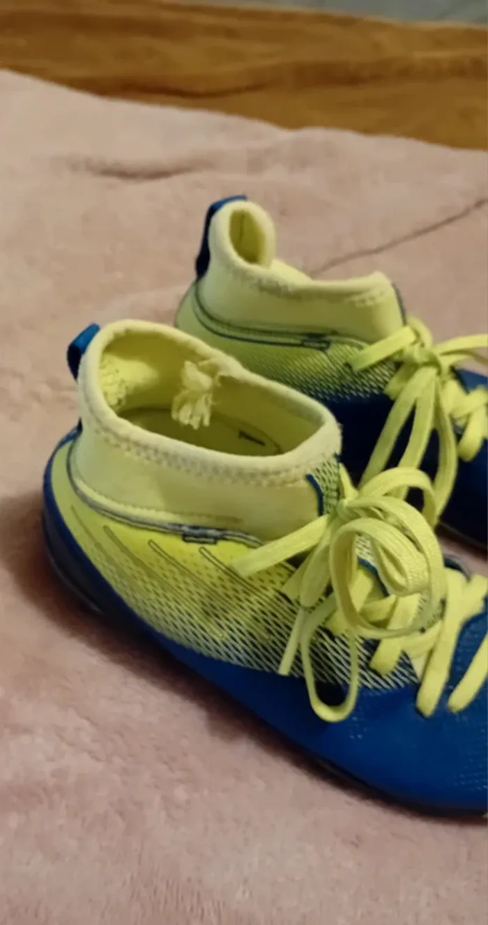 Chaussure de foot - photo numéro 2