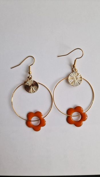 Créoles avec fleurs orange en acier inoxydable