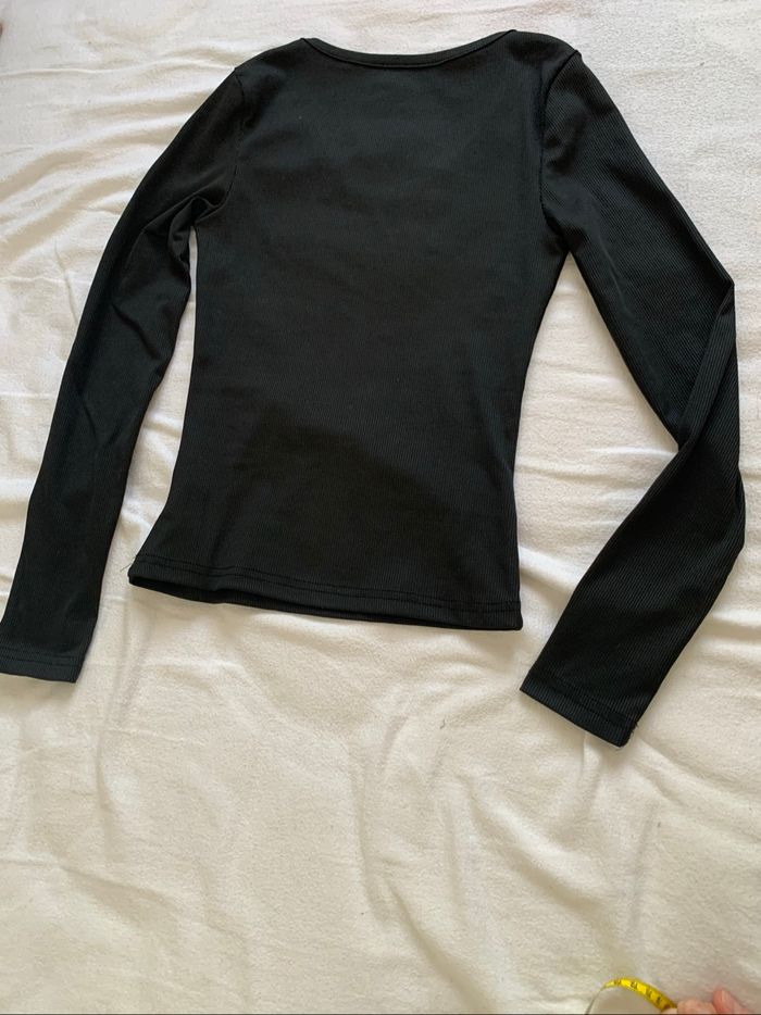 Tee shirt noir - photo numéro 2