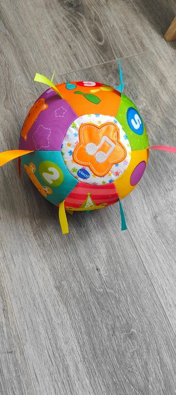 Balle d'éveil VTech
