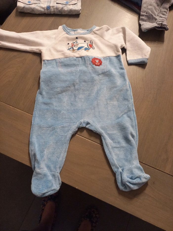 3 pyjamas 6 mois - photo numéro 2