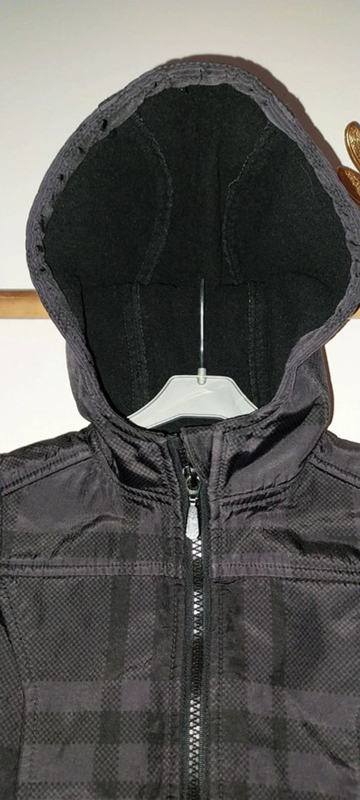 Manteau / Blouson noir intérieur polaire état neuf Taille 2 ans - photo numéro 7