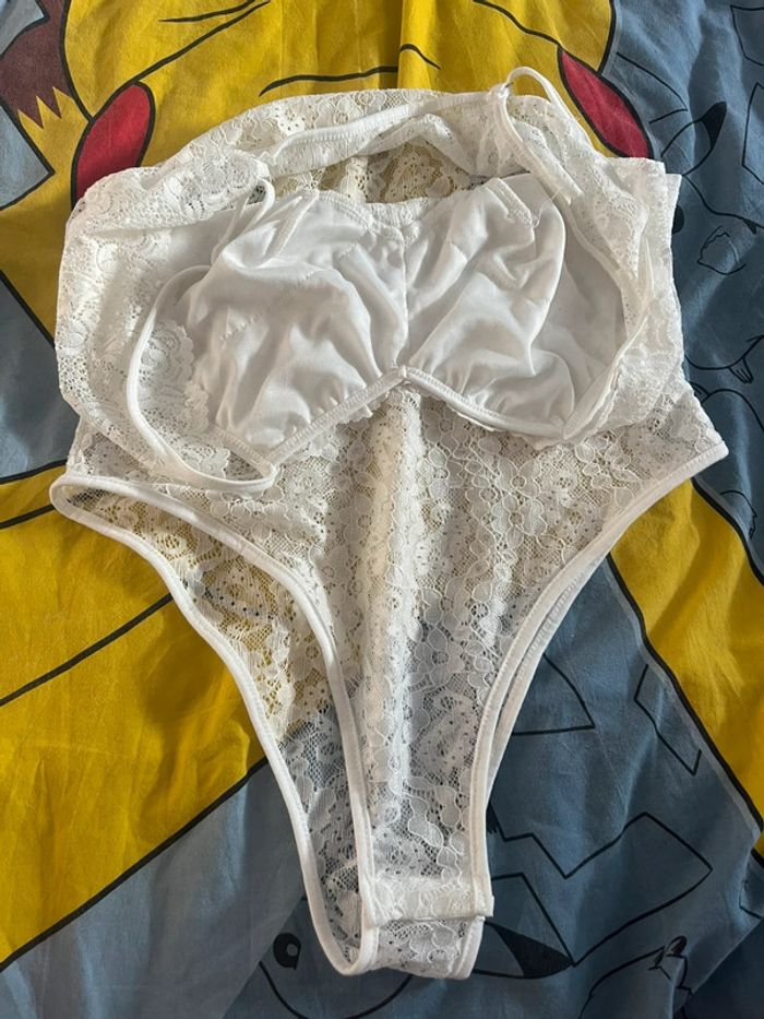 Body dentelle Taille 38 / M - photo numéro 3