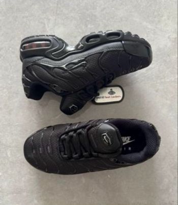Nike tn noir enfants 35