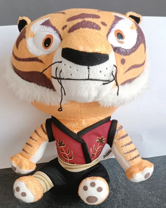 Peluche maître Tigresse-Kung fu panda - photo numéro 2