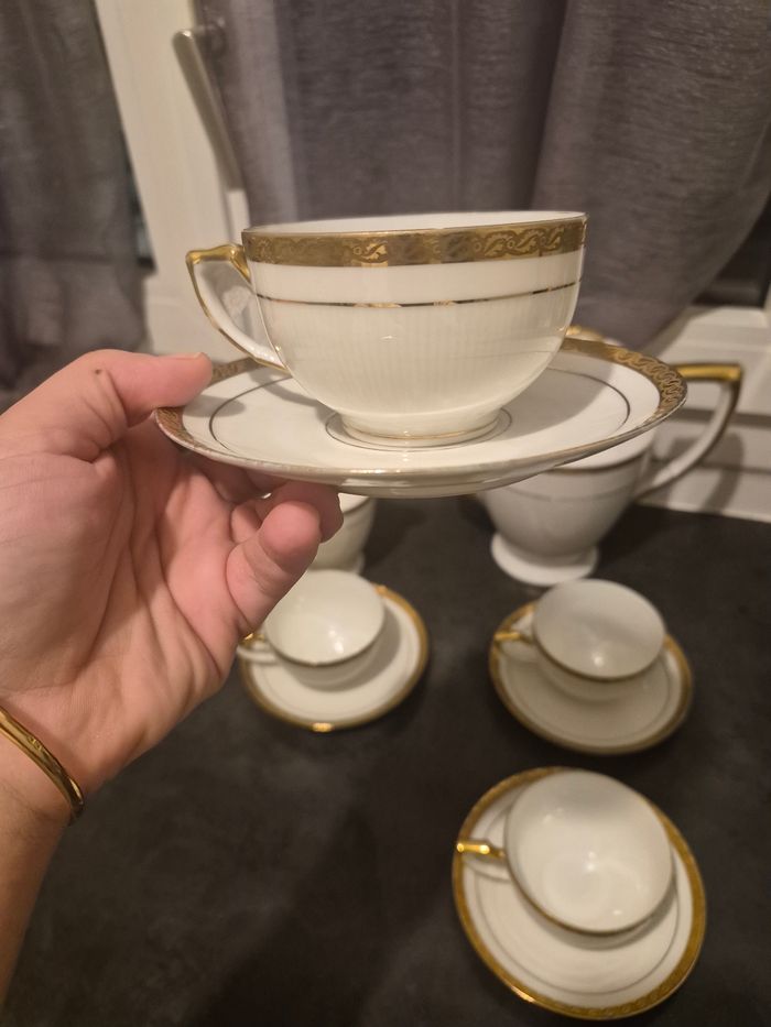 Service café/thé 10 pièces Porcelaine de Limoges  blanc&or - photo numéro 3