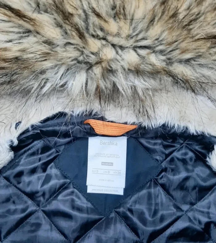 Parka Bershka taille S en très bon état - photo numéro 3