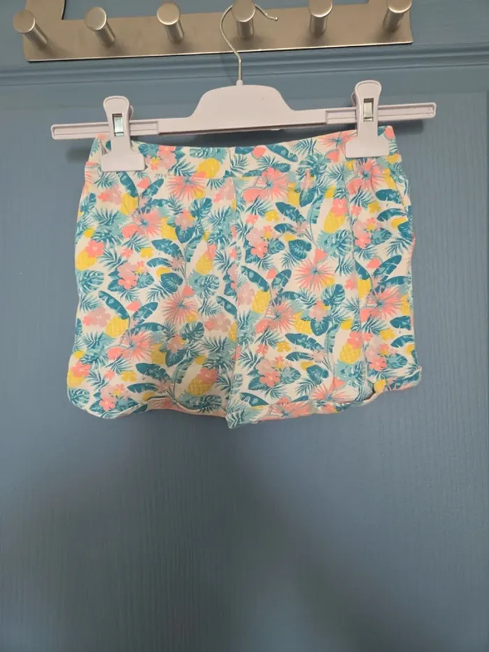 Lot de 2 shorts La Halle et Kiabi taille 10 ans - photo numéro 2