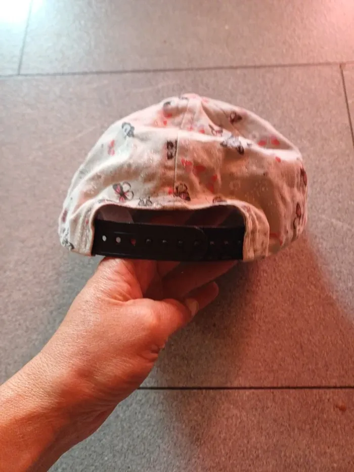 Jolie casquette pailletée à motifs 6/10ans - photo numéro 4