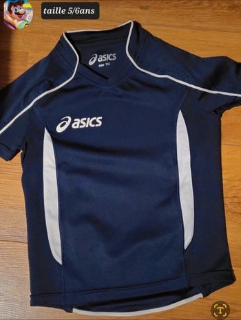 T-shirt ASICS taille 5/6ans