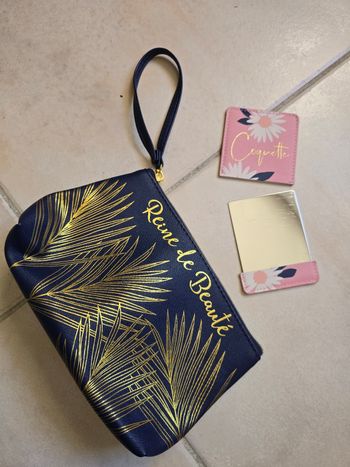 Trousse a maquillage  et miroir assorti