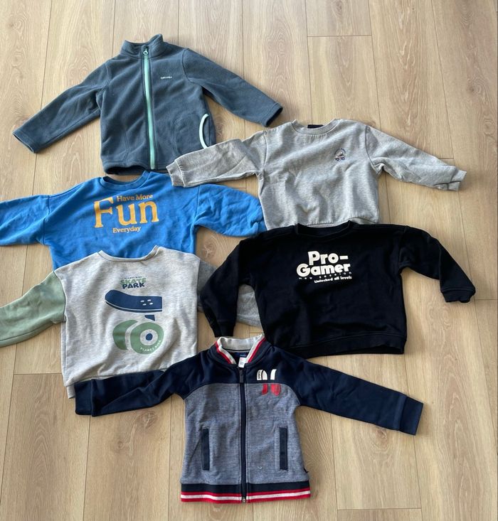 Lot de pull et veste enfant 3ans - photo numéro 3