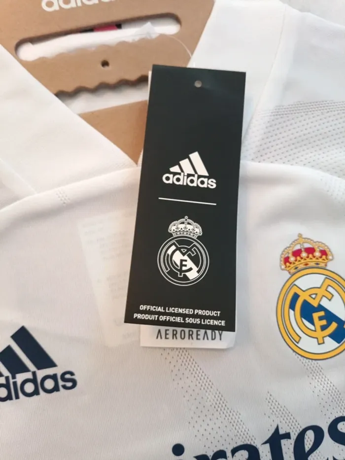 Tenue de foot Adidas équipe Réal Madrid taille 4/5 ans authentique neuf - photo numéro 8