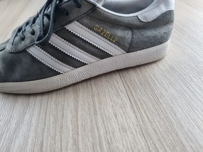 Basket Adidas Gazelle noir/gris Femme Taille 38 - photo numéro 7