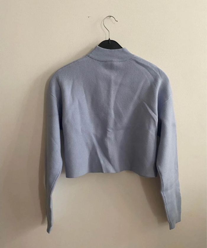 Pull bleu col montant - photo numéro 2